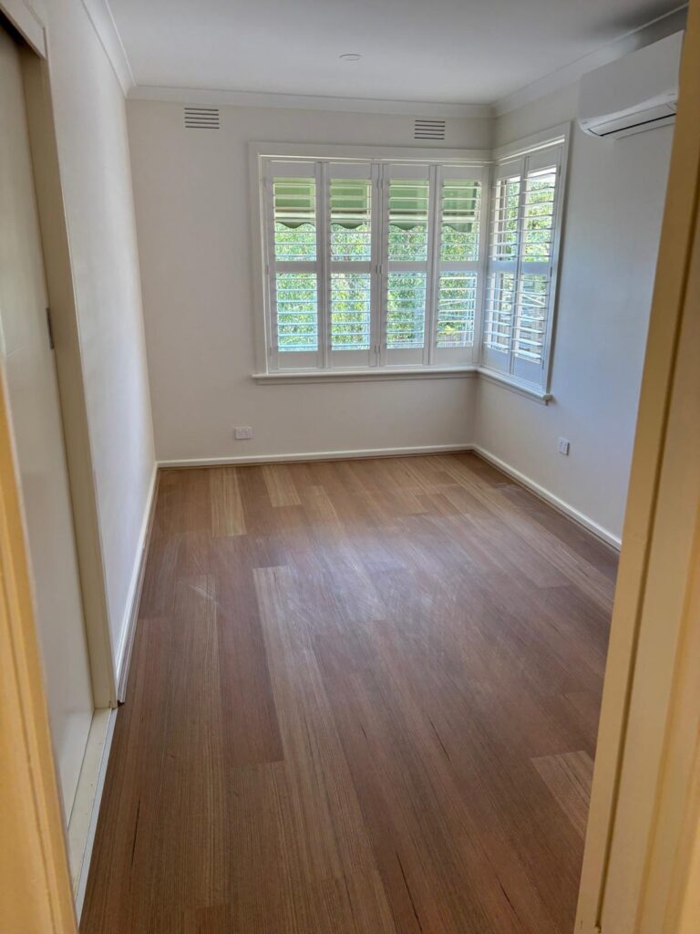 Hybrid Flooring Installation – Officer
